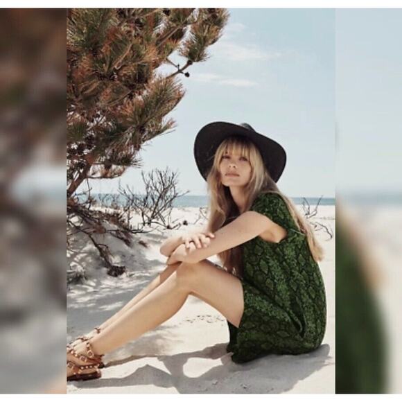 By Anthropologie Snakeskin Print Dress Casual Mini Dress Short Sleeve Shift - Picture 2 of 9